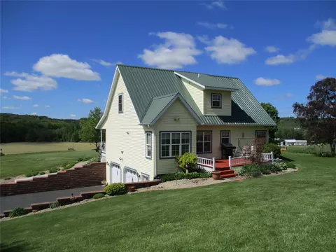 30694 County Hwy W, Elroy, WI 53929