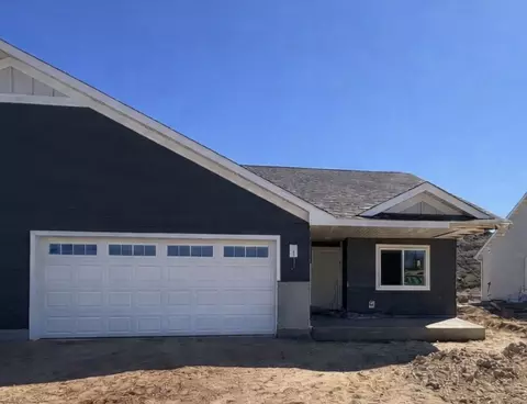 6853 Buck Tail Dr, Altoona, WI 54720