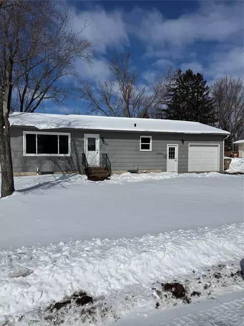206 3rd Ave, Chippewa Falls, WI 54729