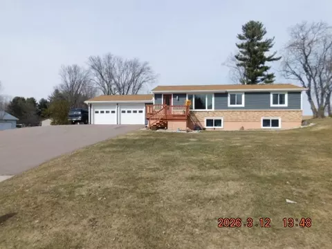502 E Begley St, Greenwood, WI 54437