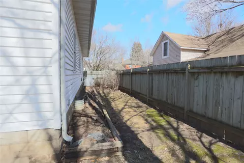 522 E Walnut St, River Falls, WI 54022 photo 7