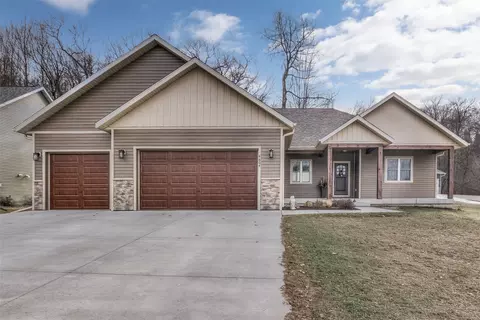 4604 Village Terrace Ct, Eau Claire, WI 54702