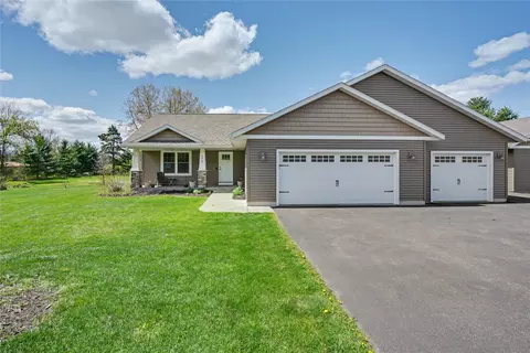 6860 Willow Creek Rd, Eau Claire, WI 54701