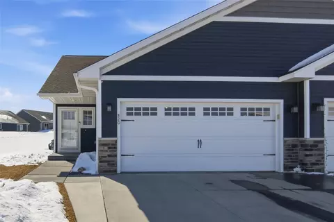 820 Willow Ct, Eau Claire, WI 54703