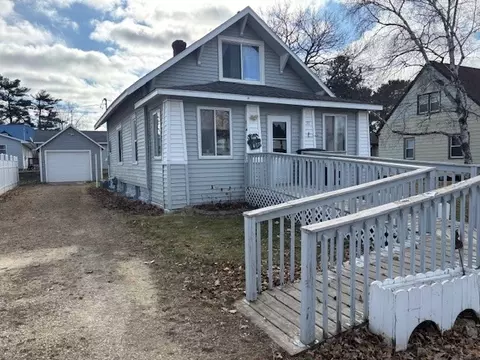 31 Church St, Taylor, WI 54659
