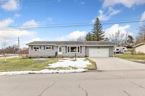 804 Golf Rd, Black River Falls, WI 54615