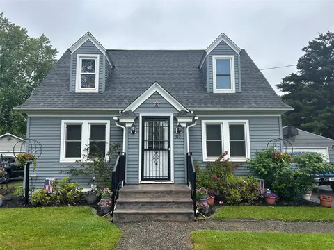 312 S 3rd St, Cameron, WI 54822
