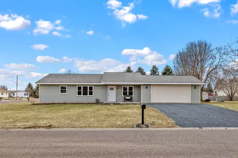 2100 W 26th Ave, Bloomer, WI 54724
