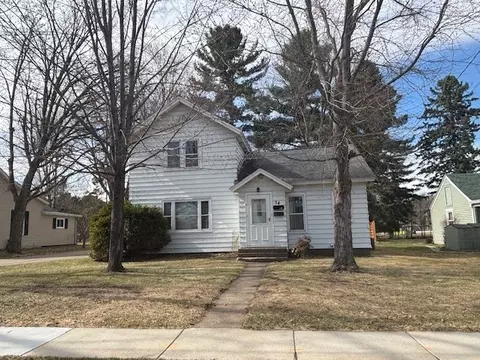 34 Pond St, Chippewa Falls, WI 54729