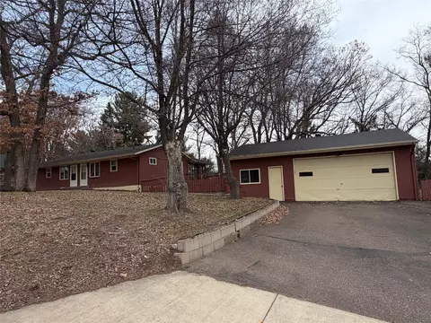 2724 Somona Pkwy #1&2, Eau Claire, WI 54703