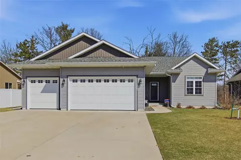 3442 Creek Ridge Dr, Eau Claire, WI 54703