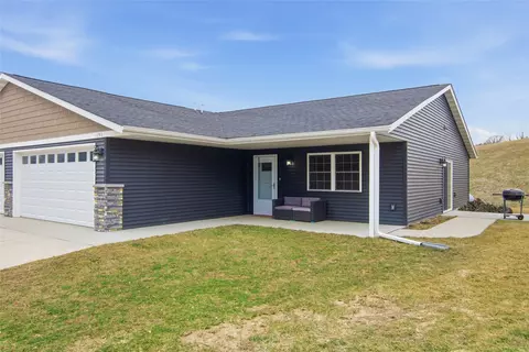 151 Fairview Ct, Menomonie, WI 54751