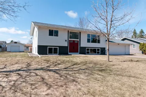 932 Yorkshire Ave, Rice Lake, WI 54868