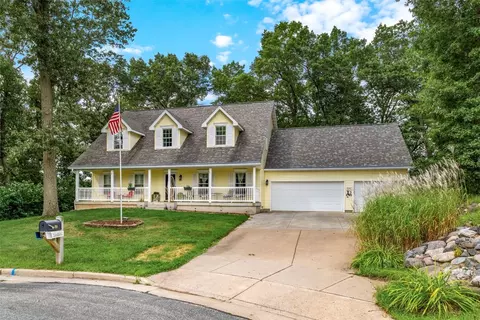 318 Paris Pl, Eau Claire, WI 54703