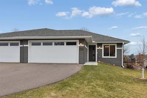 1352 Juniper Pl, Eau Claire, WI 54703