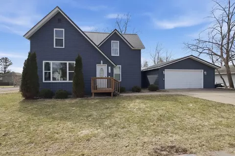 324 E 6th Ave, Stanley, WI 54768