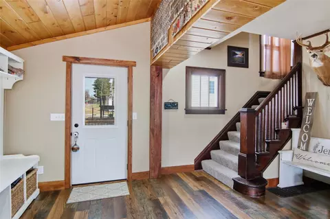 Entry Way - 708 13th Ave, Bloomer, WI 54724 photo 3 of 3