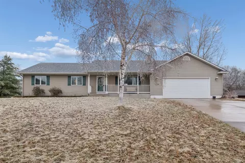 1528 Shore Haven Ct, Menomonie, WI 54751