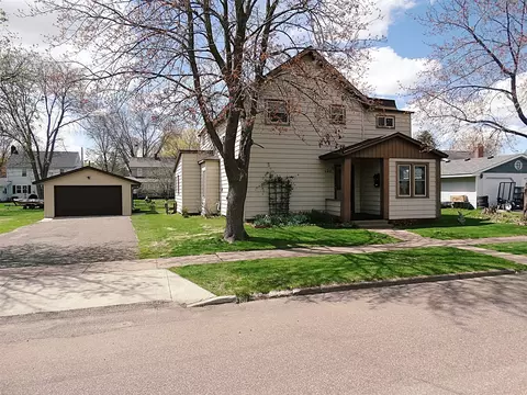 127 S 2nd St, Barron, WI 54812