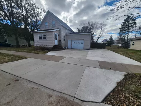 627 Gilman St, Stanley, WI 54768