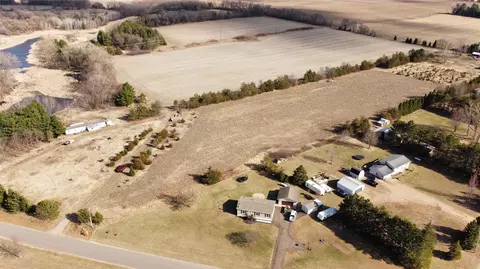 10026 E 140th Ave, Mondovi, WI 54701