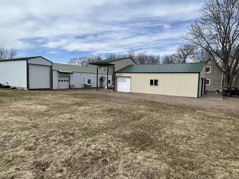 Exterior - 1085 13th Ave, Barron, WI 54812 photo 3 of 14