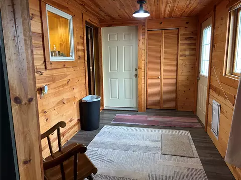 Entry Way - 1085 13th Ave, Barron, WI 54812 photo 1 of 1
