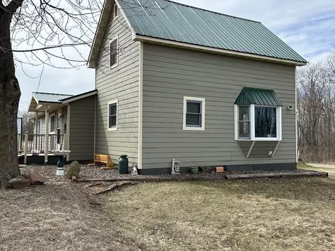 Exterior - 1085 13th Ave, Barron, WI 54812 photo 13 of 14