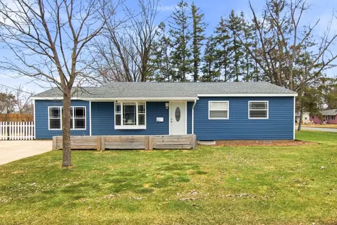 211 11th St W, Altoona, WI 54720