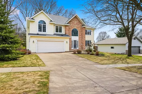 1011 Thompson Dr, Altoona, WI 54720