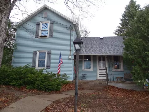 320 N Main St, Nelson, WI 54756