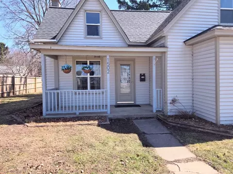 1502 Stout St, Menomonie, WI 54751