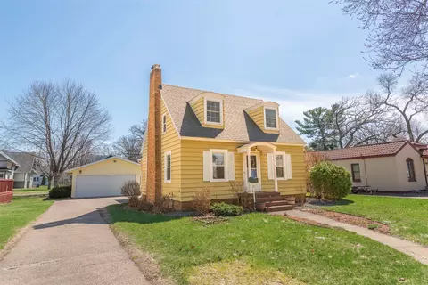 715 Rand St, Chippewa Falls, WI 54729
