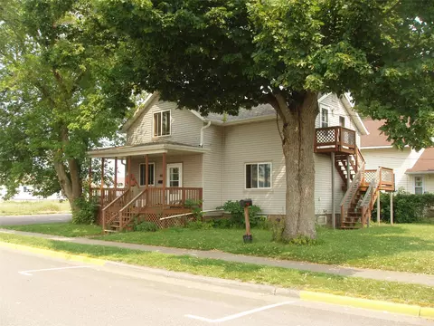 284 1st St N, Park Falls, WI 54552