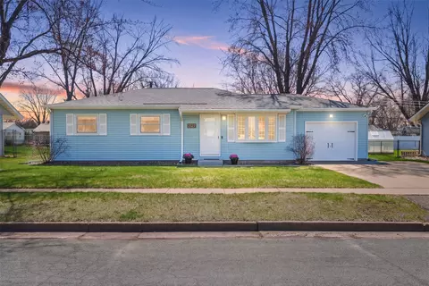 2527 Lynn Ave, Altoona, WI 54720