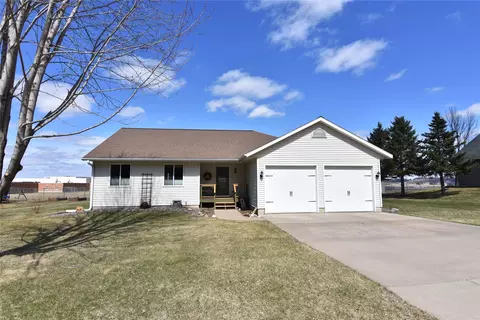 711 8th Ave, Bloomer, WI 54724