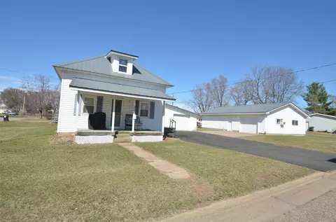 550 Gilman St, Mondovi, WI 54755
