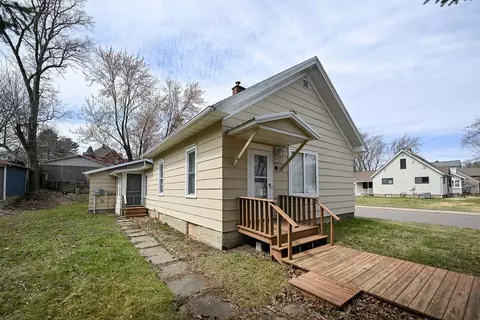 1665 2nd Ave, Cumberland, WI 54829