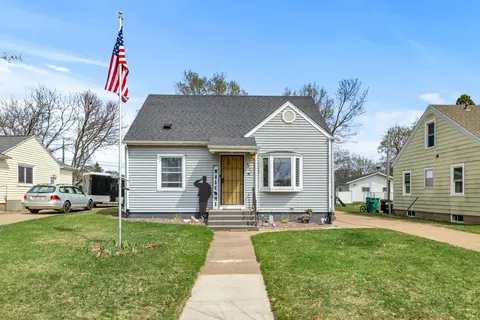 2931 8th St, Eau Claire, WI 54703