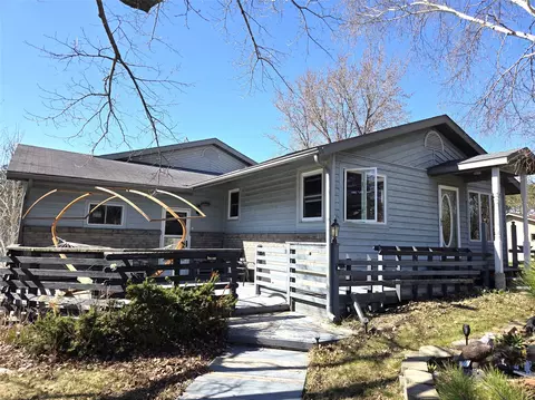 217 S Summit St, Spooner, WI 54801