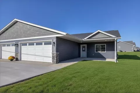 1836 Dorret Rd, Eau Claire, WI 54703