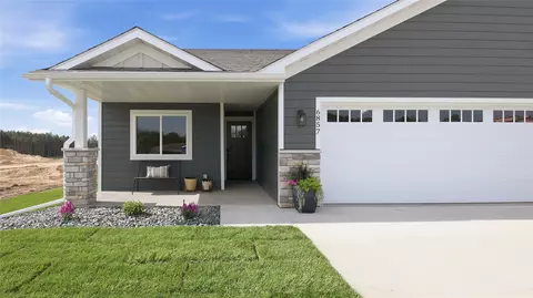 6857 Buck Tail Dr, Altoona, WI 54720