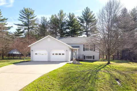 301 Lincolnwood Dr, Black River Falls, WI 54615