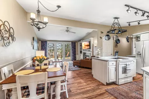 Dining - s5270 Sd Lane, Augusta, WI 54722 photo 2 of 2