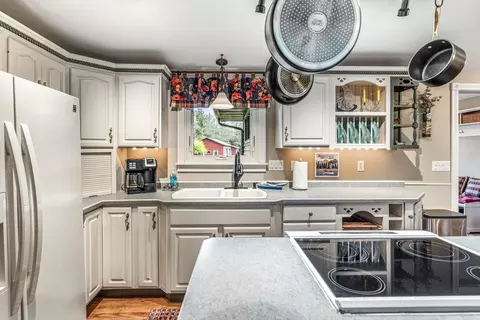 Kitchen - s5270 Sd Lane, Augusta, WI 54722 photo 4 of 5