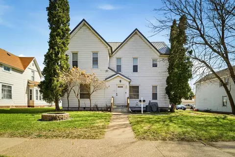 1715 Babcock St #1 & 1/2, Eau Claire, WI 54703