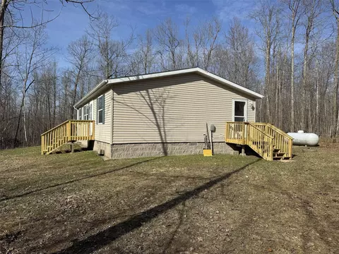 9618 W Mile Rd, Ladysmith, WI 54848
