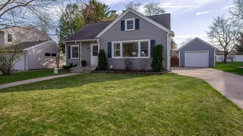 2728 Clark Pl, Eau Claire, WI 54701