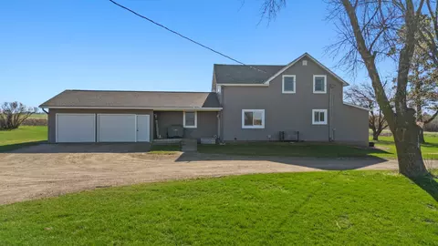1598 30th Ave, Hammond, WI 54015