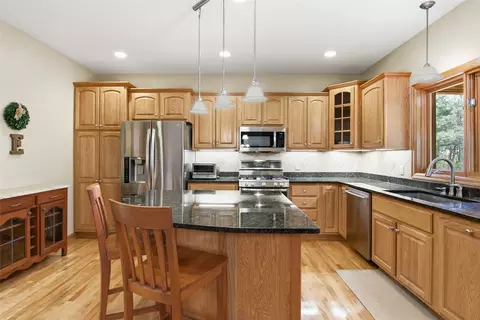 Kitchen - e4400 Pinewood Circle, Eleva, WI 54738 photo 2 of 7